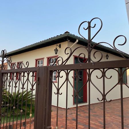 Casa No Centro Historico De Catas Altas Villa Kültér fotó